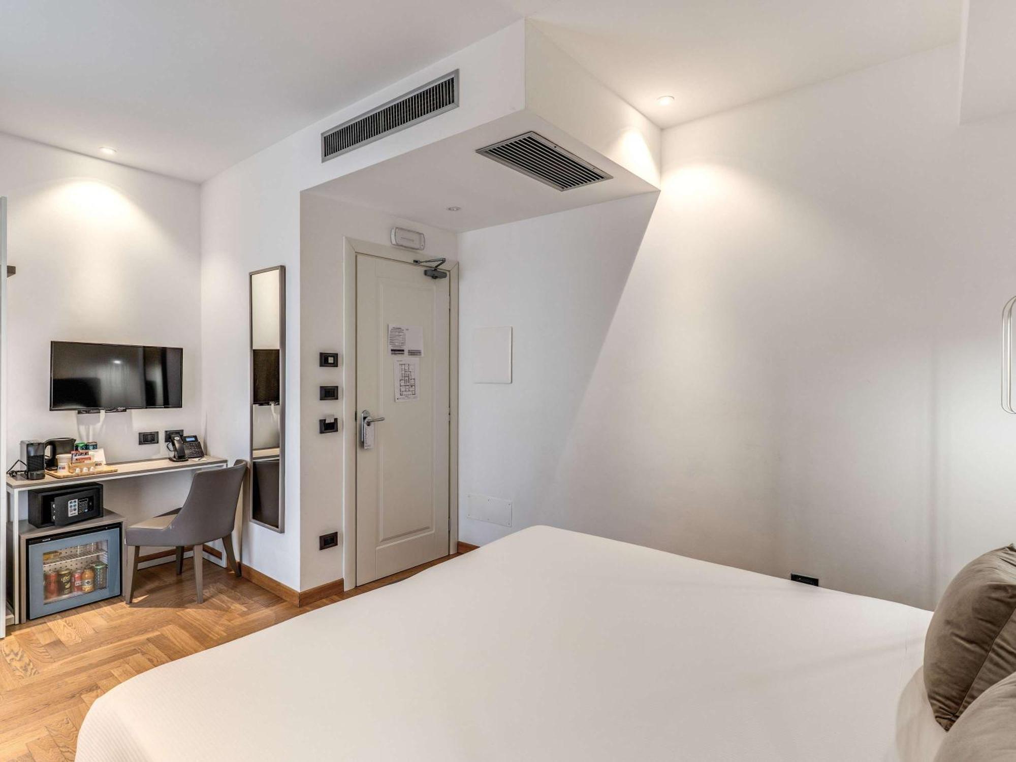 Mercure Roma Centro Termini Экстерьер фото